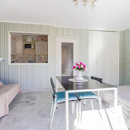 Apartment Les Arenes De Cimiez-2 By Interhome Nice